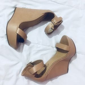 Breckelles Matte Natural Wedges